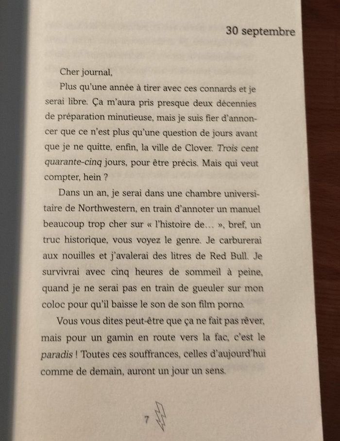 Livre ado Struck - Chris Colfer - photo numéro 3