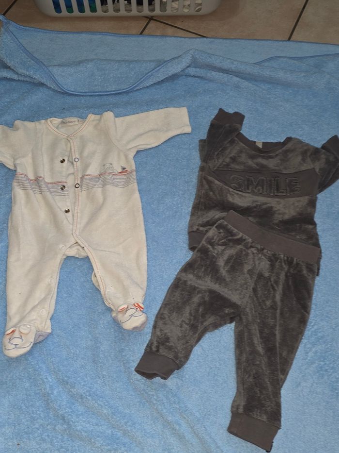 Lot vêtements garçon taille 1 mois - photo numéro 4