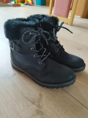 Bottines fourrées 33