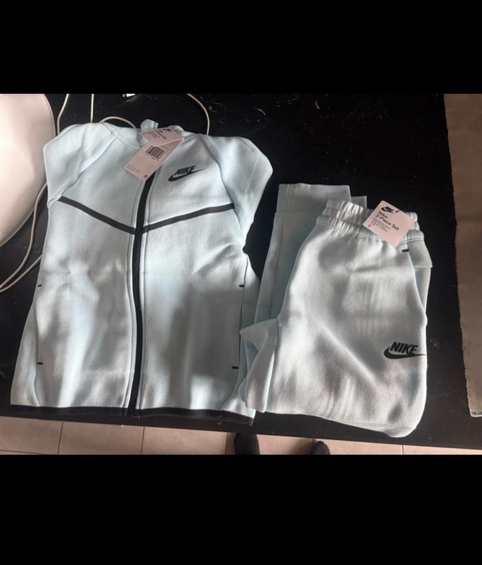 Nike tech fleece