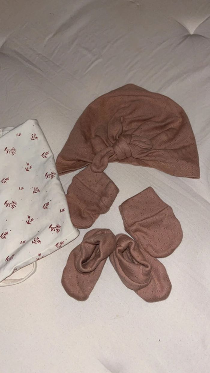 Lot turban moufle et chaussons