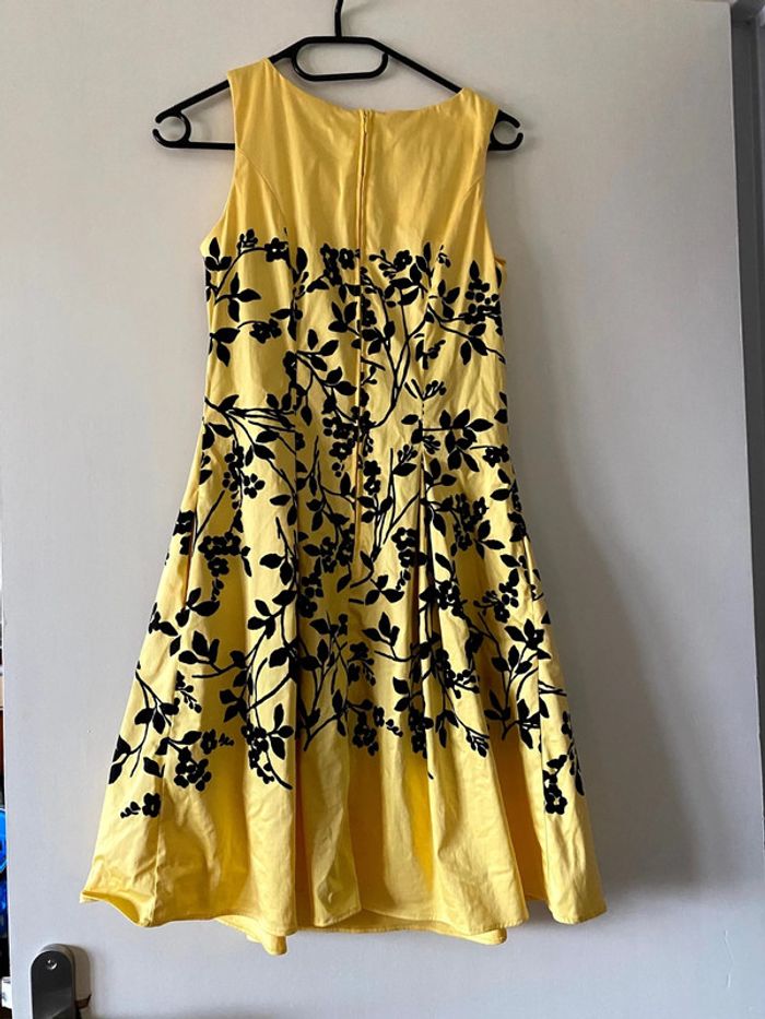 Robe jaune fleurie Orsay Taille 38 - photo numéro 2