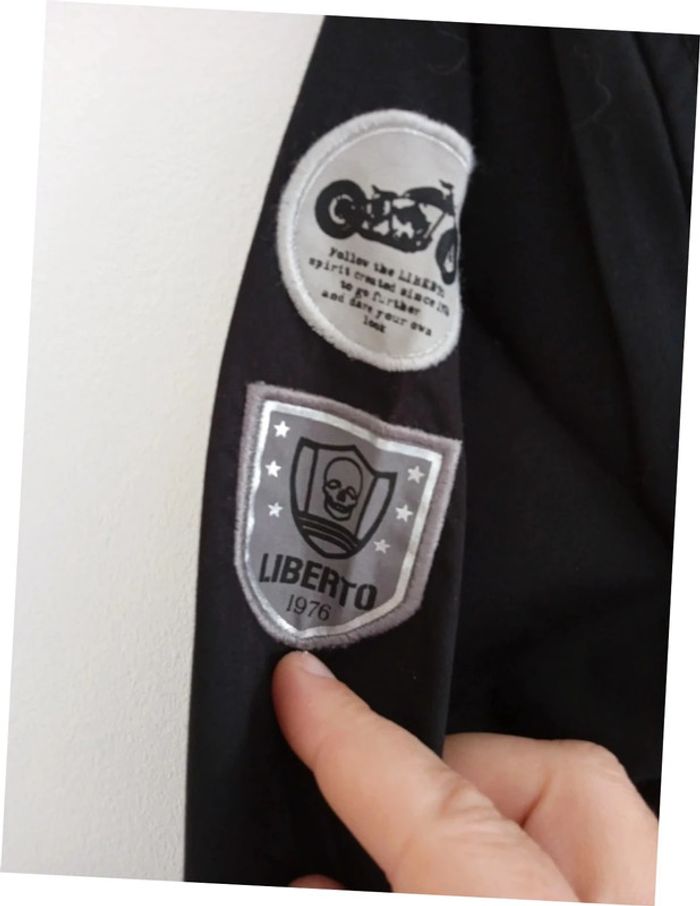 Chemise garçon taille 14 ans - photo numéro 3