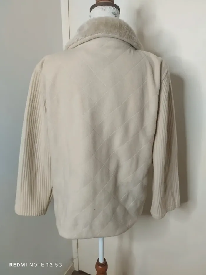 Jolie veste polaire taille 42/44 - photo numéro 4