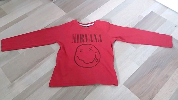 Tee shirt