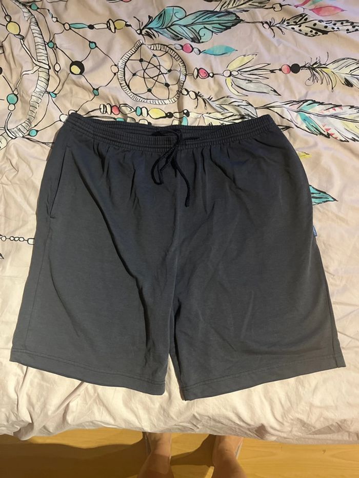 Short gris