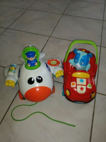 Avion à tirer + voiture musicale