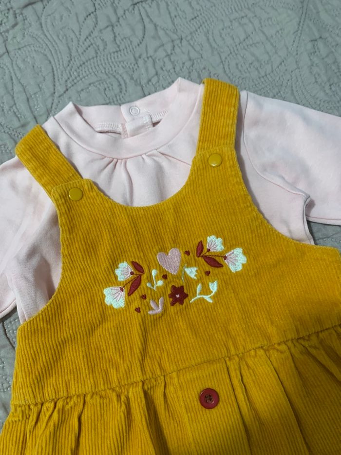 Robe salopette + haut manches longues - photo numéro 2