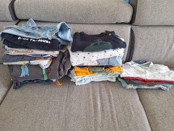 Lot de vêtements  garçon 6,9,12 mois
