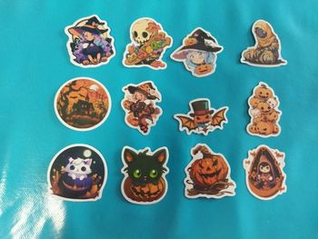 Autocollant sorcière