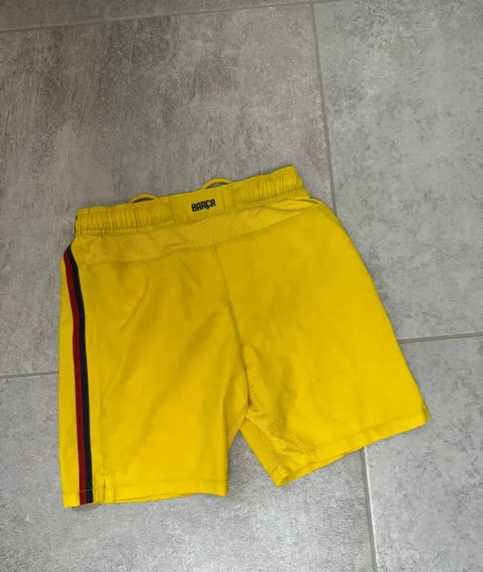 Short FCB Barcelone Nike taille 8-10 ans - photo numéro 2