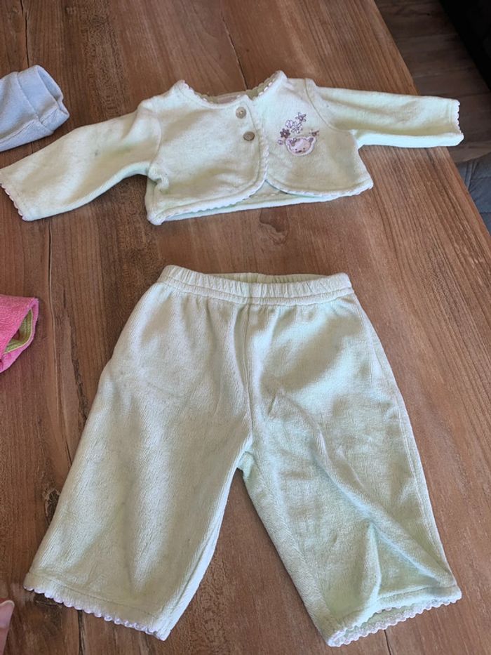 Lot 6 pyjamas velours fille 1 mois - photo numéro 5