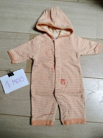 Pyjama/combi 1 mois
