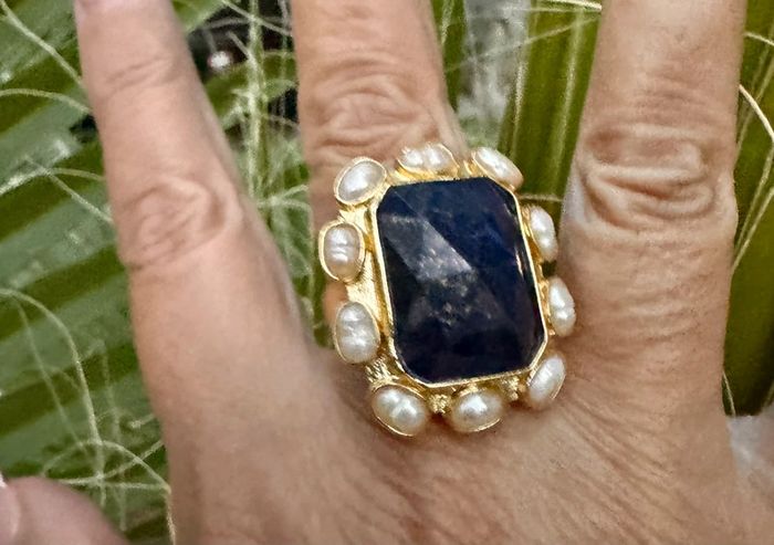 Grosse bague  acier inoxydable or grosse lapis-lazuli perles d’eaux douces serties habaha Paris - photo numéro 2