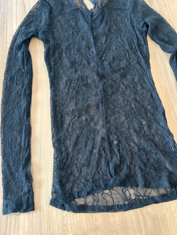 Haut dentelle noir taille 10 ans - photo numéro 2