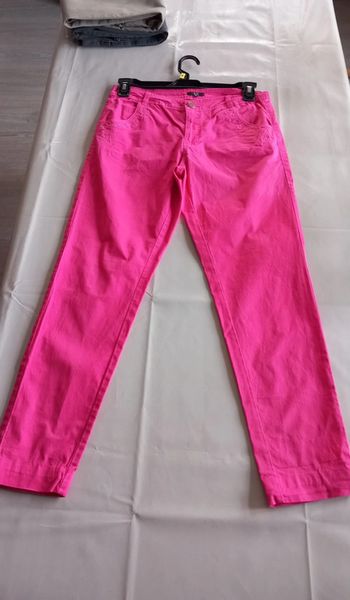 Pantalon rose taille 38