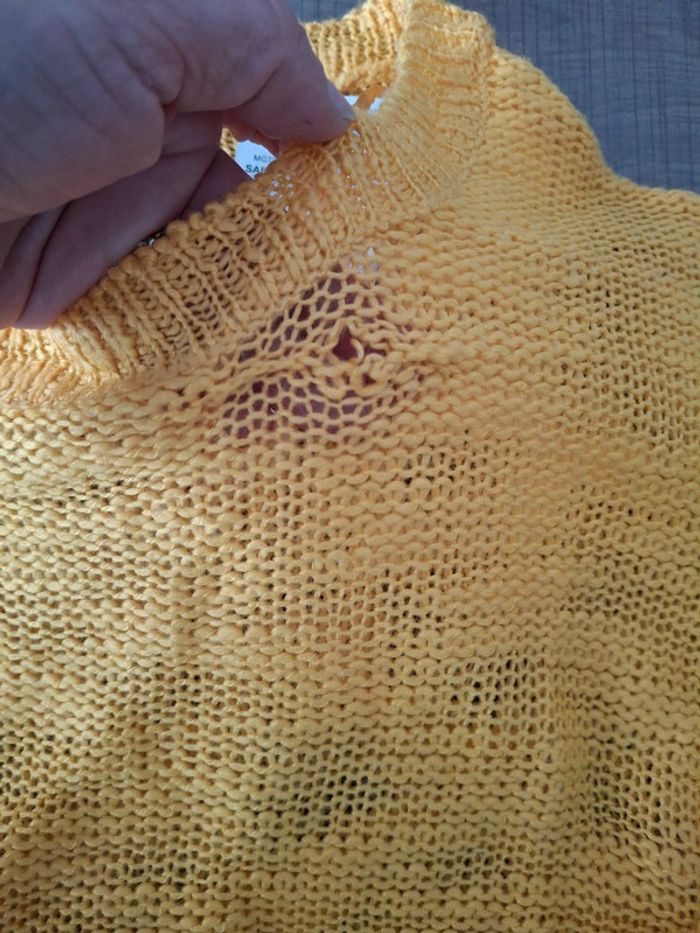 Pull troué mi-saison - photo numéro 5