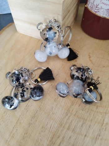 Porte clé noir argent ourson