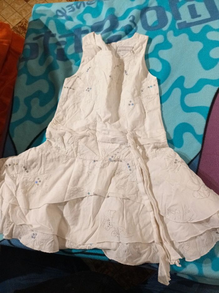 Jolie robe