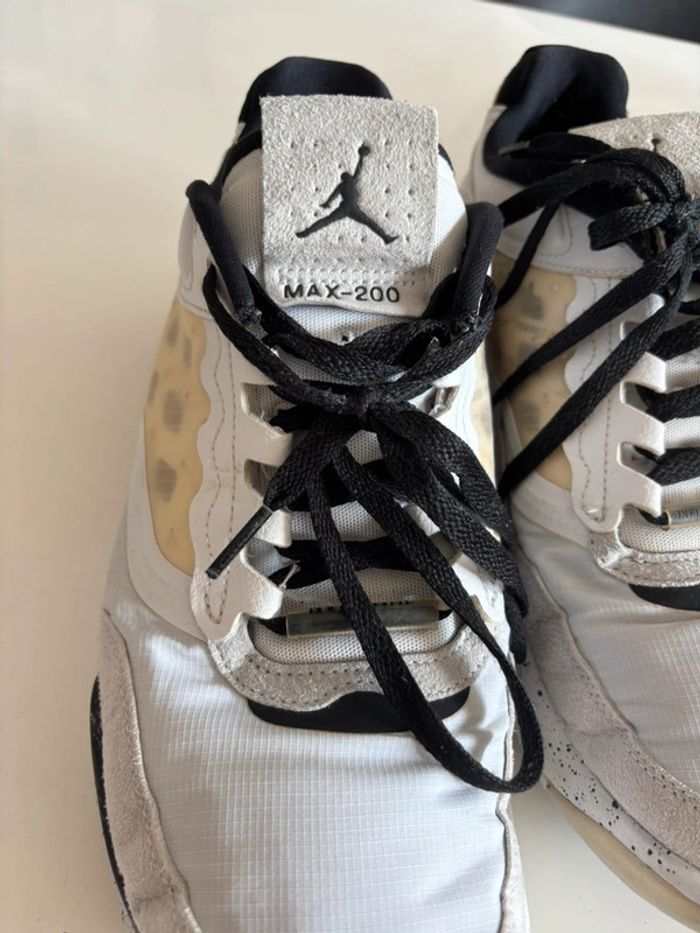 Jordan Max 200 Blanc / Challenge Rouge / Noir - Taille 44 - photo numéro 6
