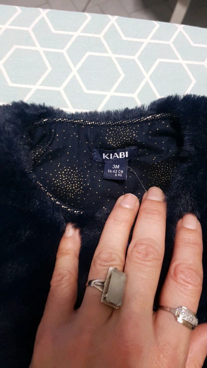 Gilet en fausse fourrure bleu marine - photo numéro 2