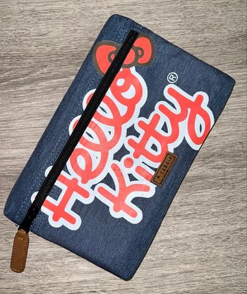 Pochette Cabaïa Customisée Hello Kitty