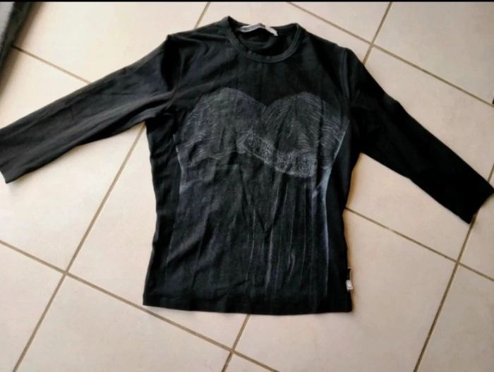 Haut noir. Femme. Sport Max Code. Taille 38 - photo numéro 2