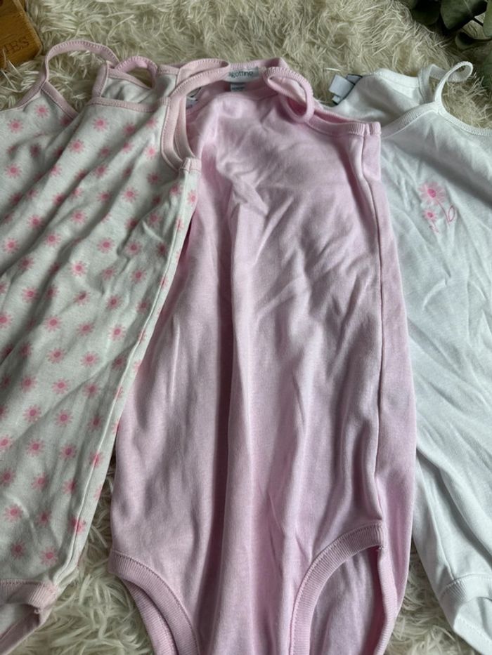 Lot de 3 bodies débardeurs Fagottino taille 30-36 mois - photo numéro 3
