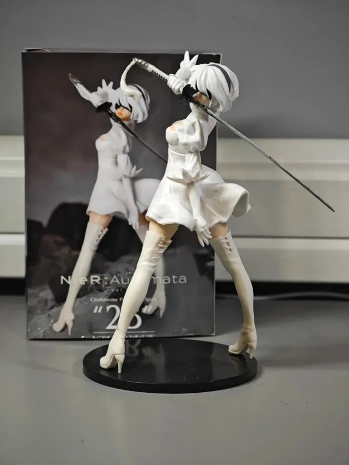 Figurine Nier Automata : 2B White Edition 17cm neuve avec boîte