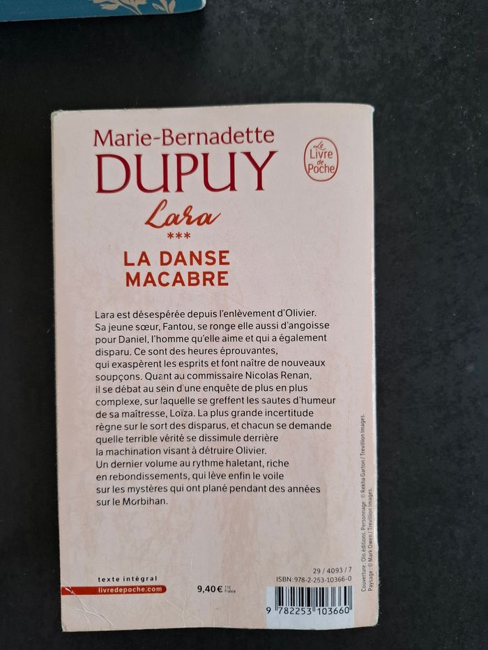 Lot de 3 romans Lara de Marie-Bernadette Dupuy en bon état - photo numéro 4