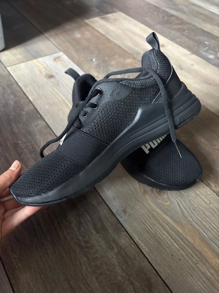 Baskets légères Puma neuves jamais portées 37 noires - photo numéro 5