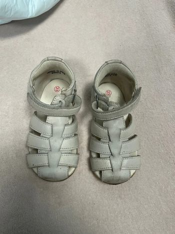 Sandales kickers blanches 23