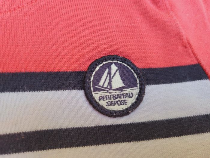 Superbe robe marinière Petit Bateau 🚢, blanche rayée marine, touche rose, 2 ans=24 mois - photo numéro 2