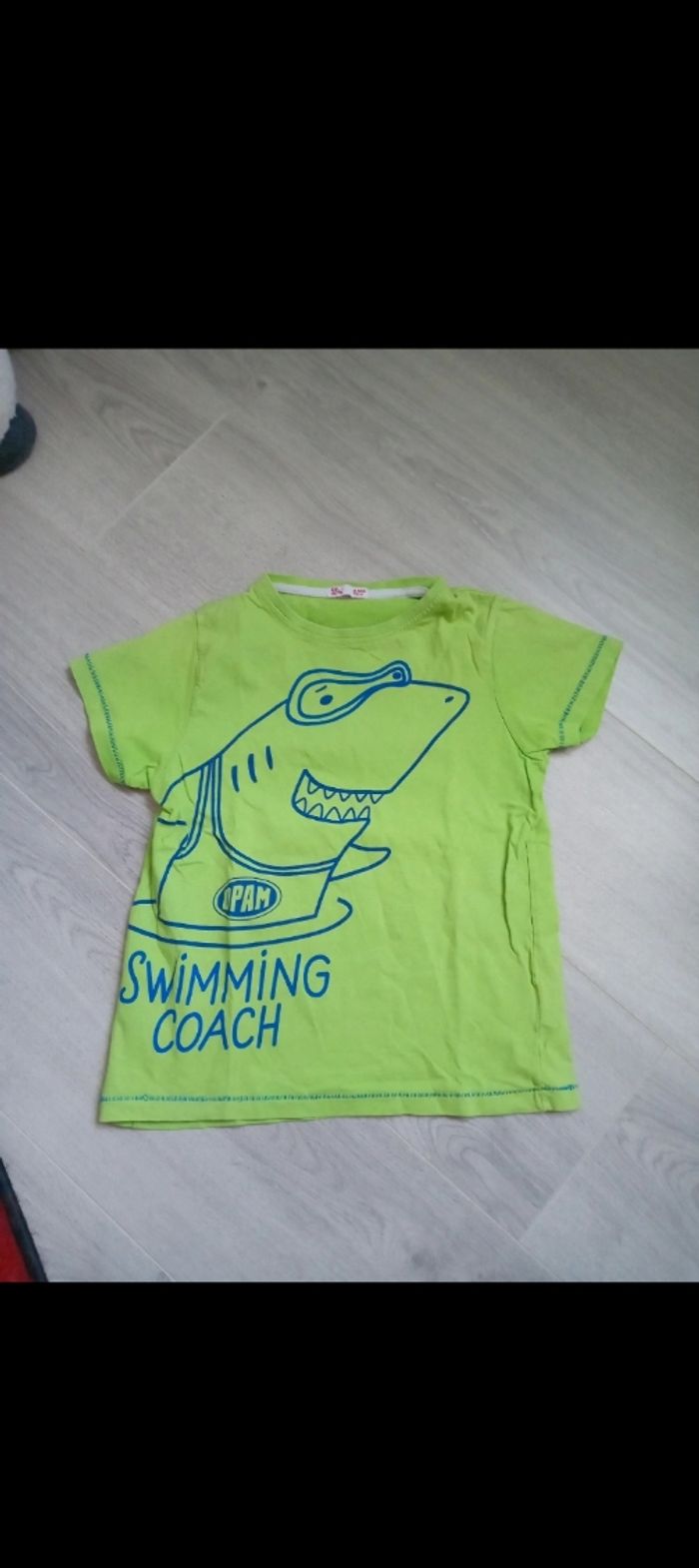 Tee shirt