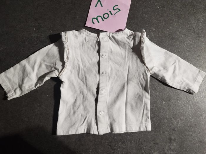 T-shirt liseré doré 1 mois - photo numéro 4