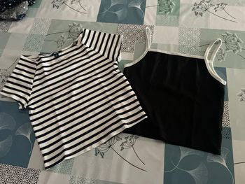 Lot 1 débardeur noir et 1 teeshirt type marinière 14ans