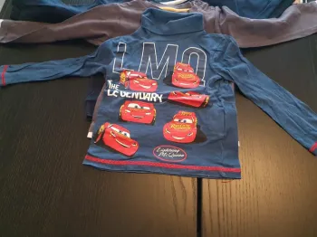 Pull taille 24 mois.