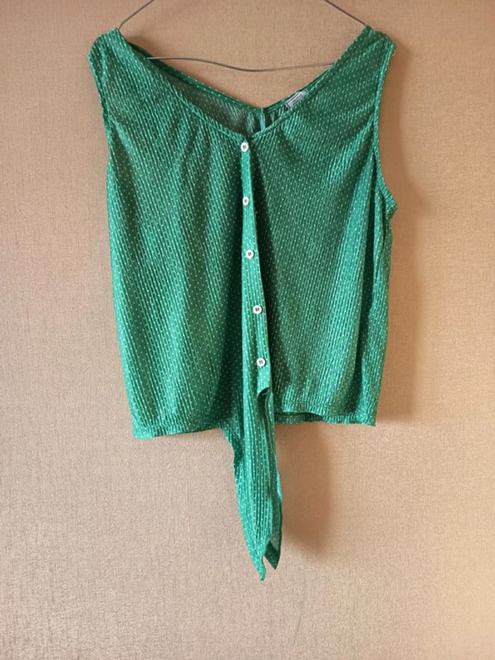 Crop-top . Sans manches. Marque Pimkie (907)