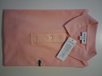 Polo Lacoste authentique neuf corail