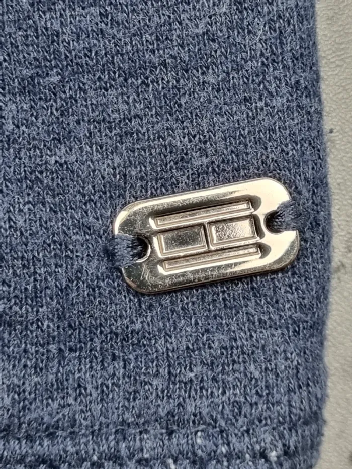 Sweat Tommy Hilfiger bleu à étoiles – Taille L Femme (mesures en photos) - photo numéro 5