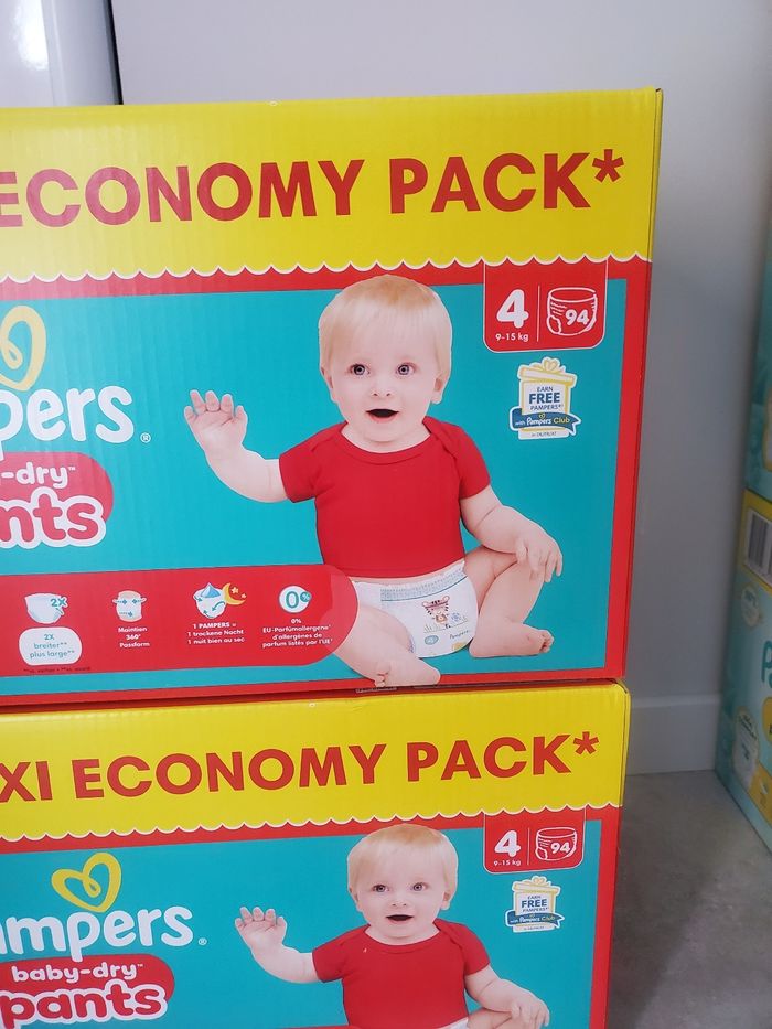 Lot de 2 cartons de couches culottes pampers taille 4 - photo numéro 2