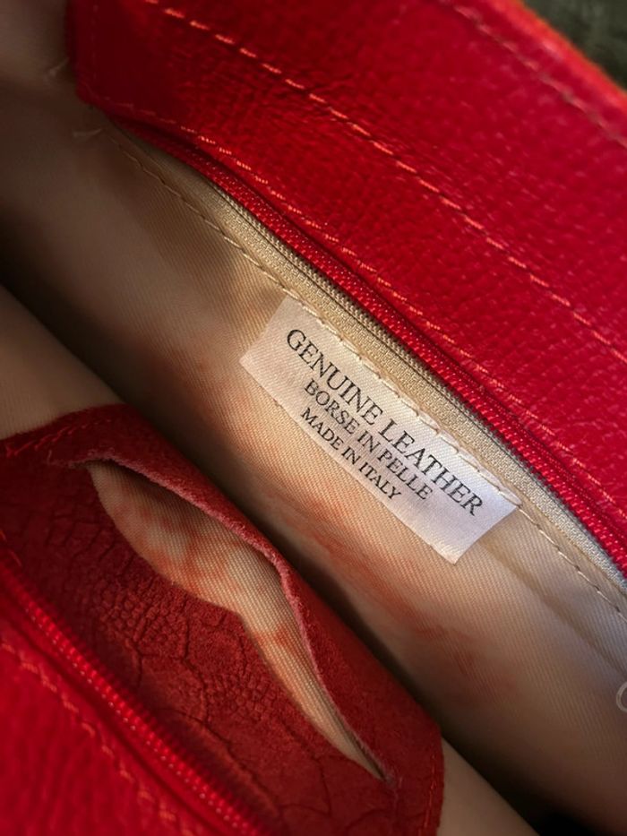 Sac à main rouge motif crocodile - photo numéro 15