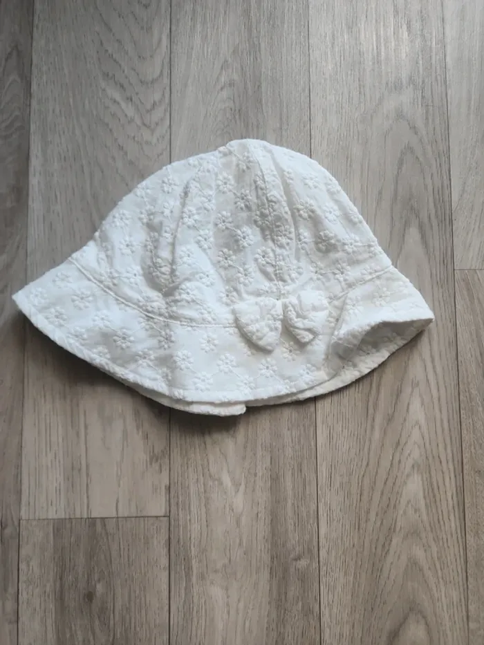Combishort été chapeau broderie anglaise 92cm - photo numéro 3