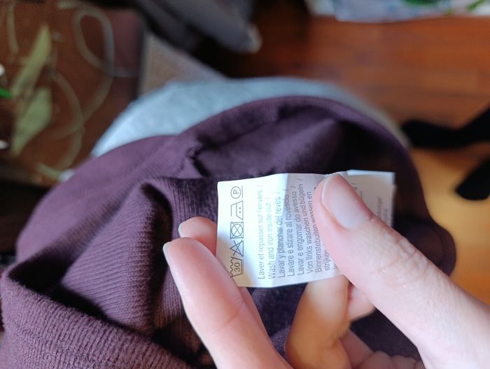 Robe pull neuve prune XS - photo numéro 2