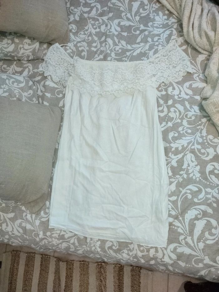 Robe courte Zara col bardot en dentelle - photo numéro 2