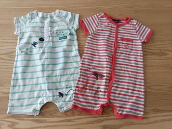 Lot de 2 combishorts taille 6mois/67cm Se gent Major