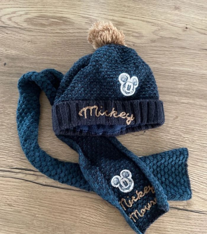 Bonnet et écharpe Mickey