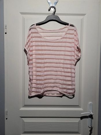 Haut rayé rose et transparent