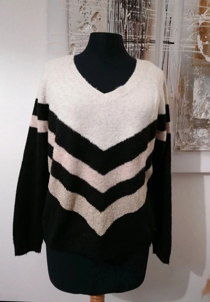 Pull col V sur le devant et l'arrière Bonobo taille S