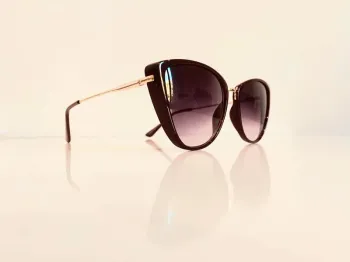 Lunette de soleil femme cats bordeaux et dorée verres dégradés UV protection catégorie 3